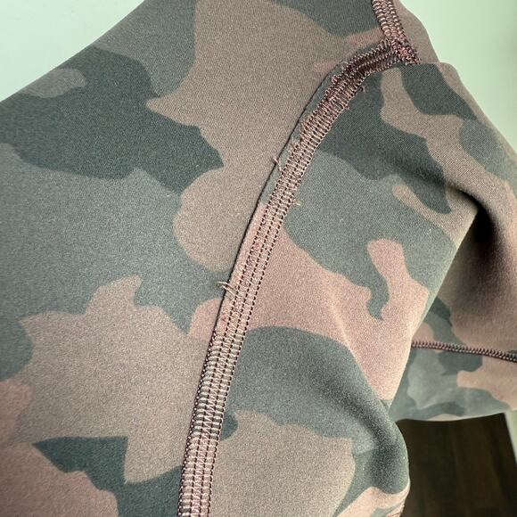 Lululemon 10" Bike Shorts – Camo Brown Earth Multi, Size 6 - Picture 7 of 7